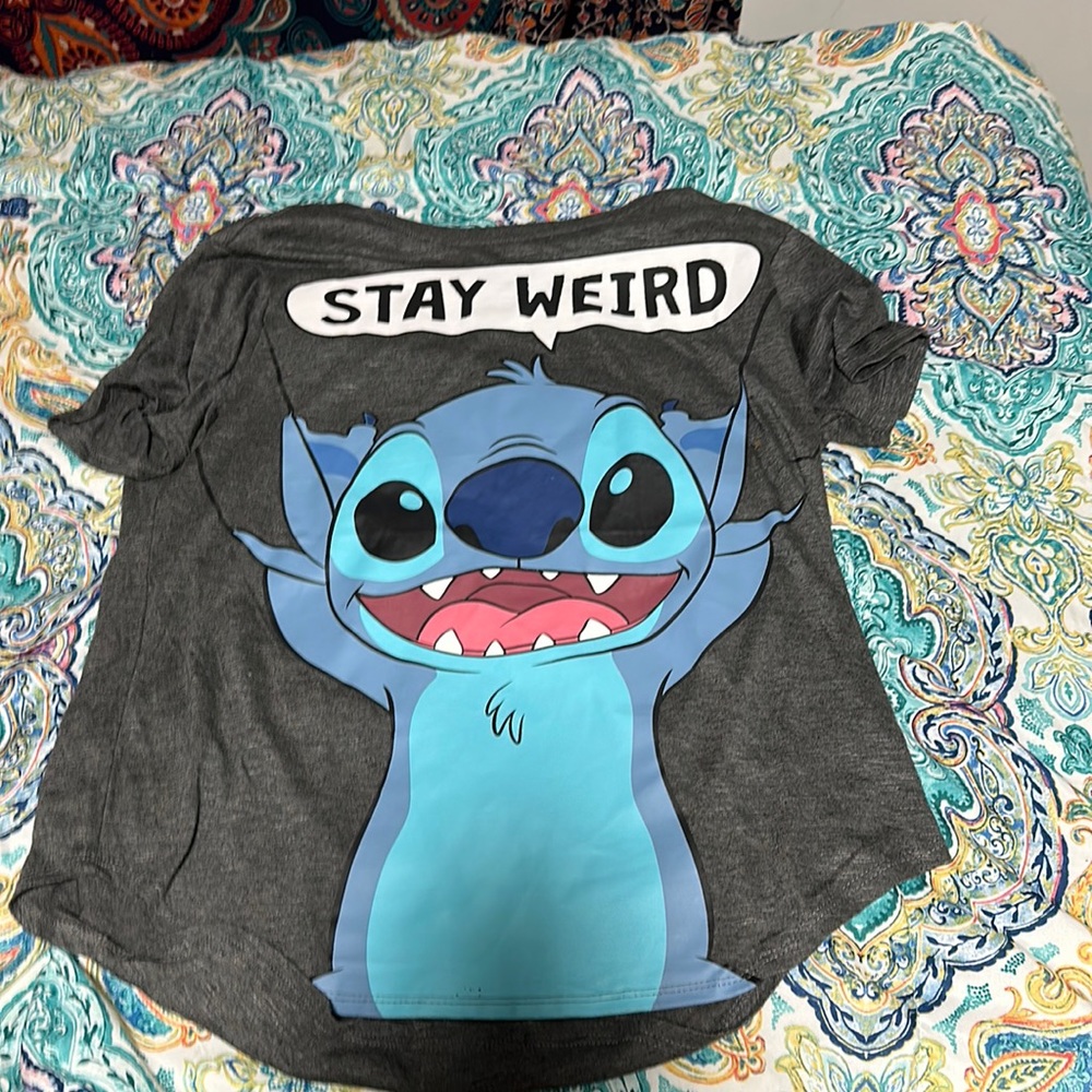 Disney stay weird Leo and stitch shirt XL (15-17)
